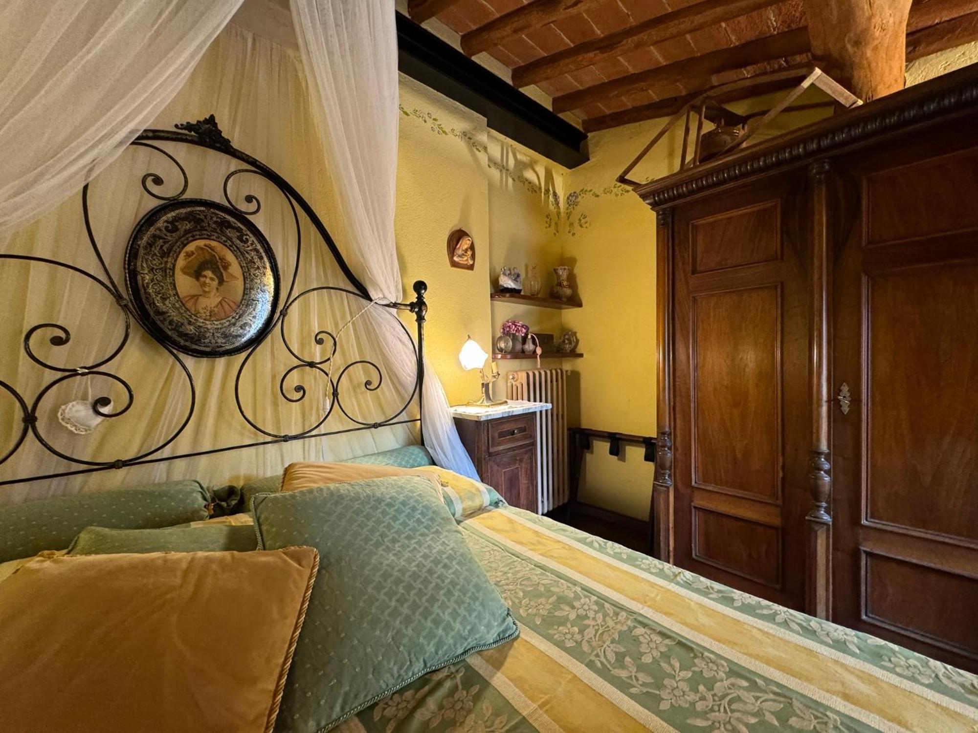 Casa Giulia, Il Gioiello Del Borgo Apartment Certaldo Bagian luar foto