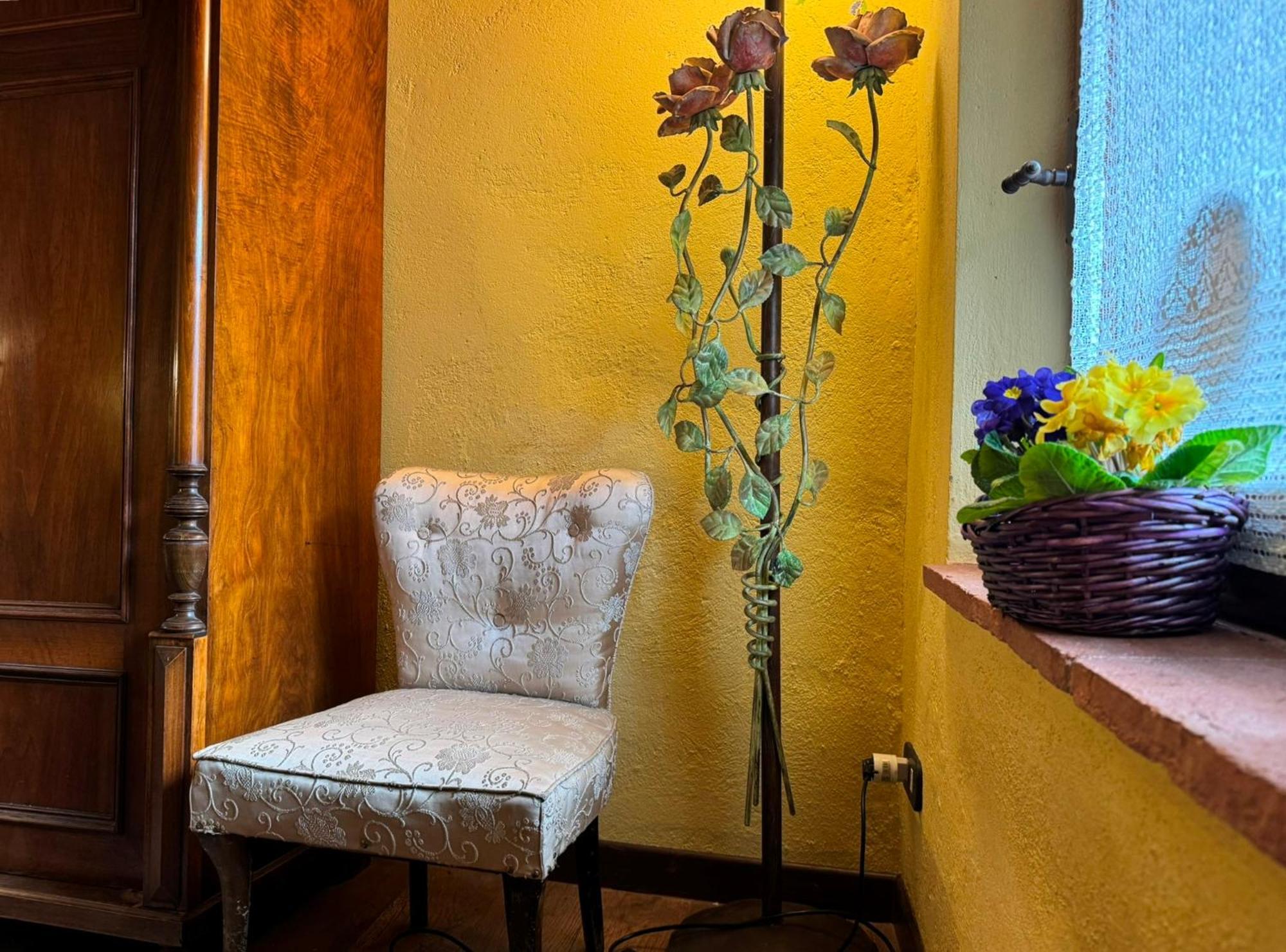 Casa Giulia, Il Gioiello Del Borgo Apartment Certaldo Bagian luar foto