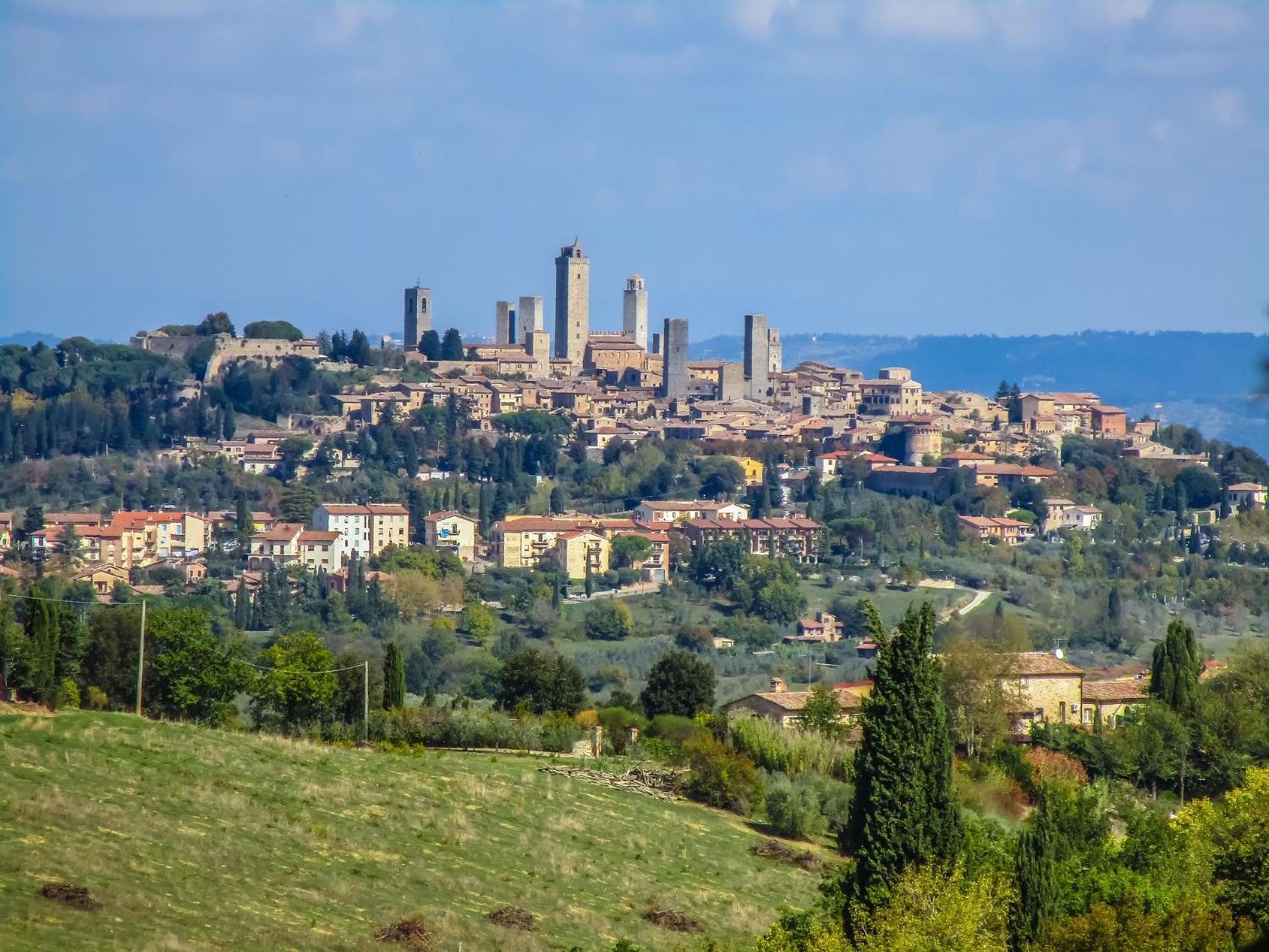 Casa Giulia, Il Gioiello Del Borgo Apartment Certaldo Bagian luar foto